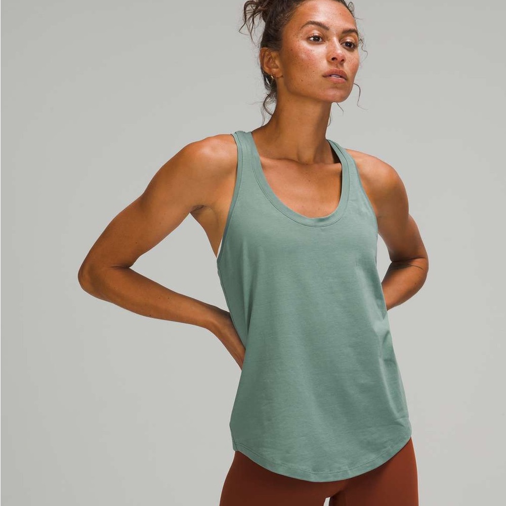 Lululemon top